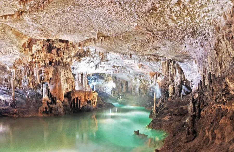 Jeita Grotto